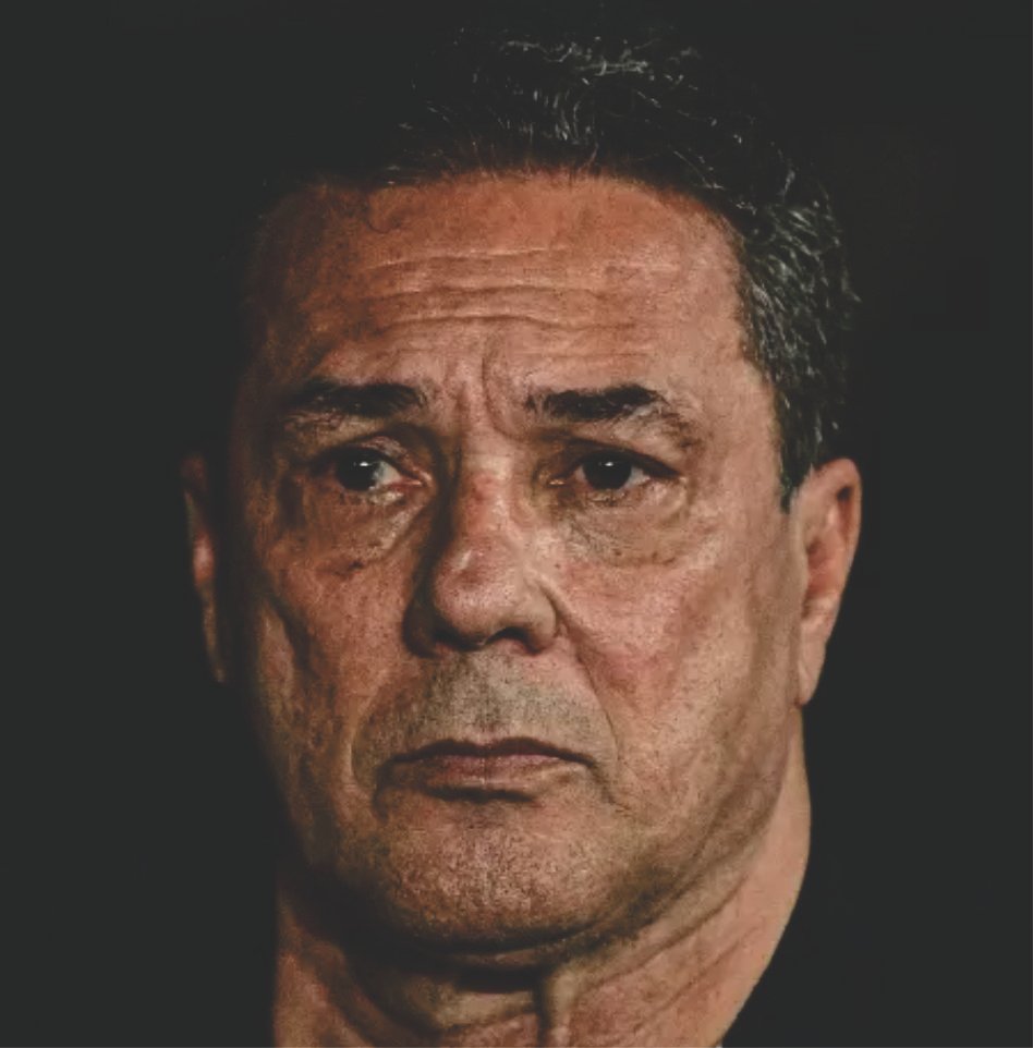 Corinthians: Luxa foge de questões, se irrita com repórter e nega problemas..